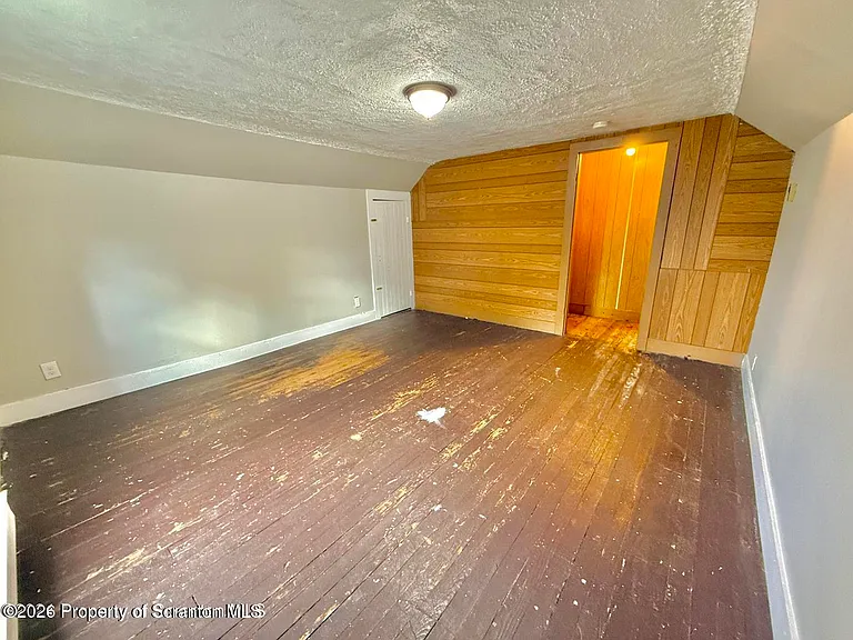 330 N Sumner Ave — Photo 14