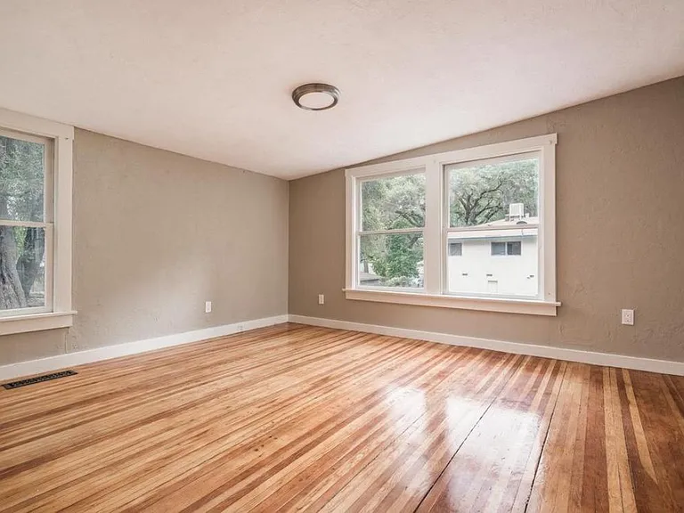 356 Chamberlain Ave — Photo 5