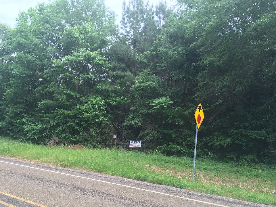 2nd image of 760 Woodland Hls