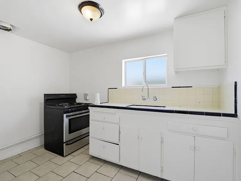 4914 Maine Ave — Photo 6