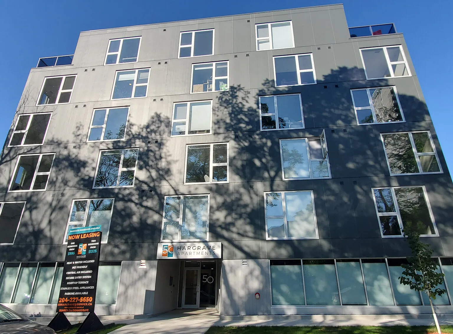 50 Hargrave Street — Photo 2