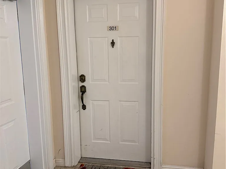 3957 Pomodoro Cir #301 — Photo 23