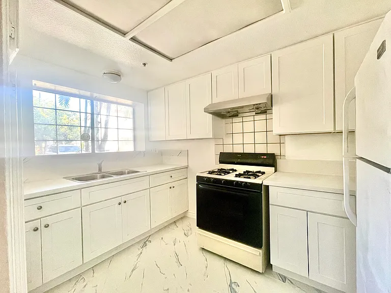 309 N Lincoln Ave #D — Photo 10