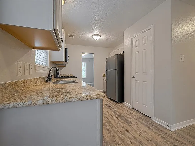 5009 Willow Point Dr — Photo 14