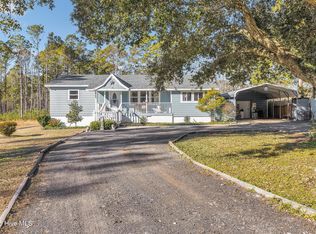 1126 Ccc Rd, Sneads Ferry, NC 28460