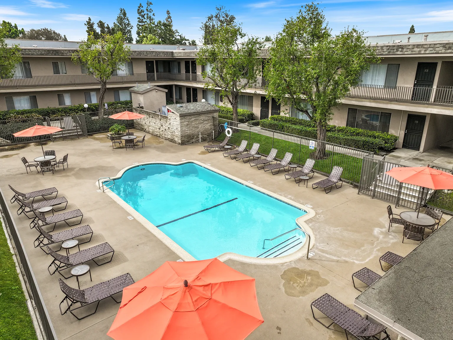Kimberly Arms Apartment Homes — Photo 4
