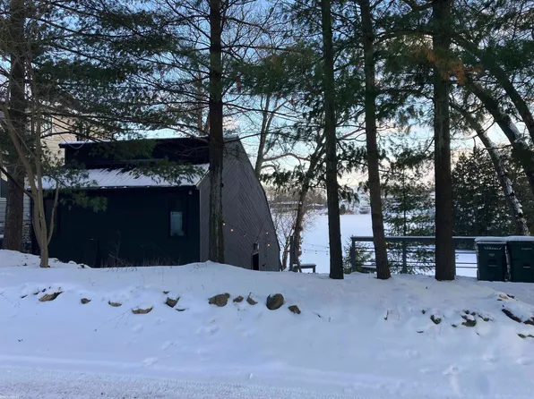 548 Fernhurst Ct, Lake Orion, MI 48362
