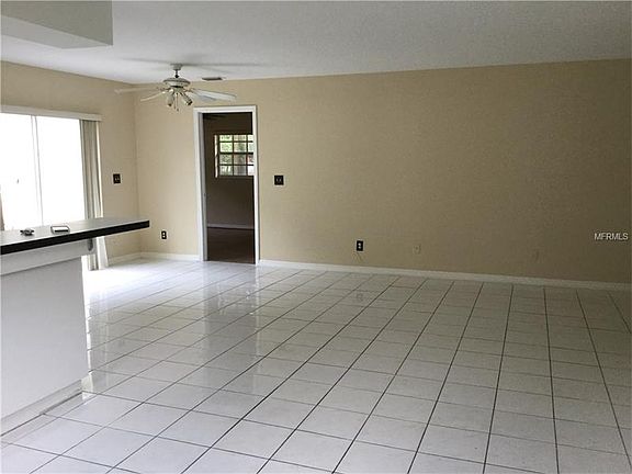 5th image of 7819 N Glen Ave