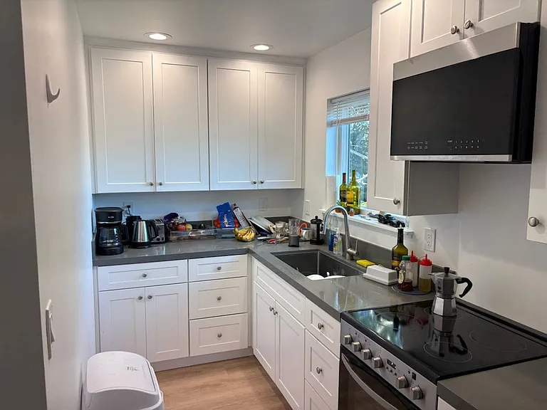 446 Luneta Dr #A — Photo 4