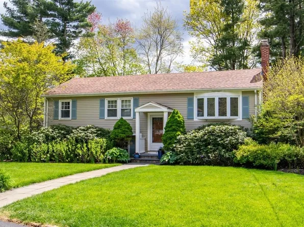 16 Mill Pond Rd, Walpole, MA 02081