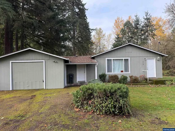 770 Steelhead Way, Sweet Home, OR 97386