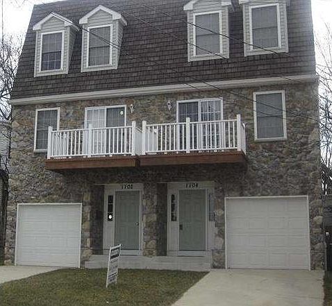 1st image of 1704 Howland St