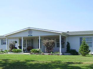 10090 Redmond Ridge Rd, Gallipolis Ferry, WV 25515