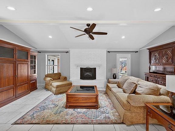 4th image of 500 NW County Road 8