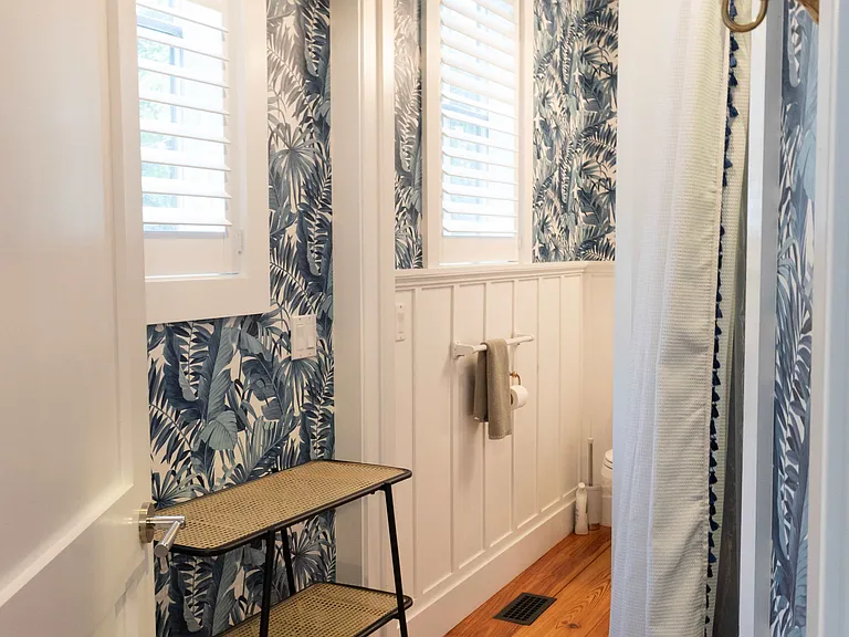 130 Carroll Ave — Photo 18