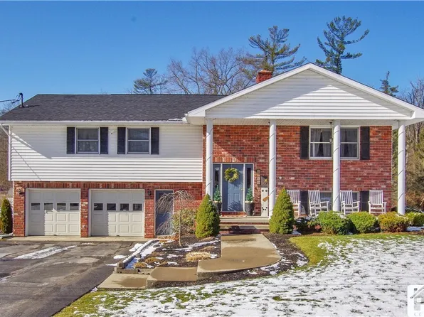 2869 Ivystone Dr, Jamestown, NY 14701