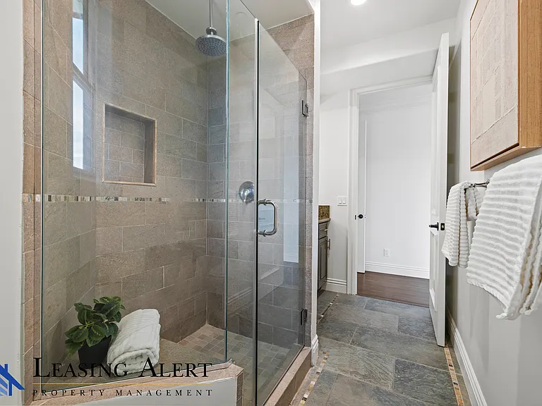 5012 Gerald Ave — Photo 30