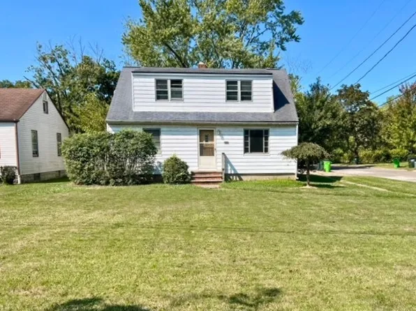 128 Nordham Dr, Bedford, OH 44146