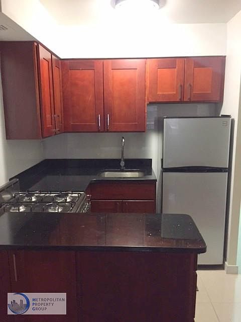 1st image of 9 E 32nd St APT 1a