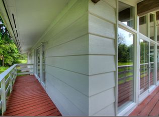 25440 Bryden Rd, Beachwood, OH 44122