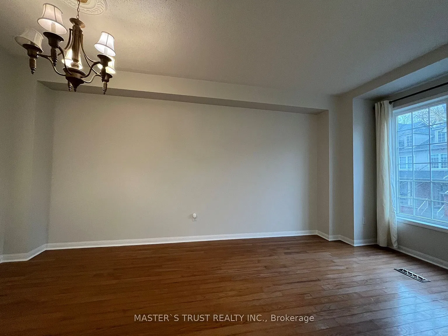 3 bed, $3,500 — Photo 4
