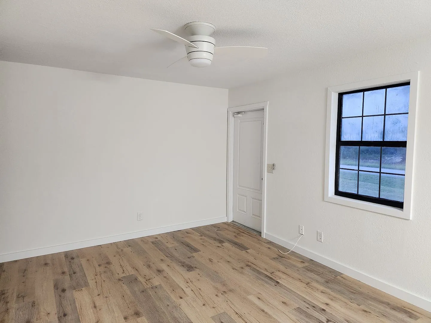 Cozy 3BR 1BA House Near Buckingham Area — Photo 2