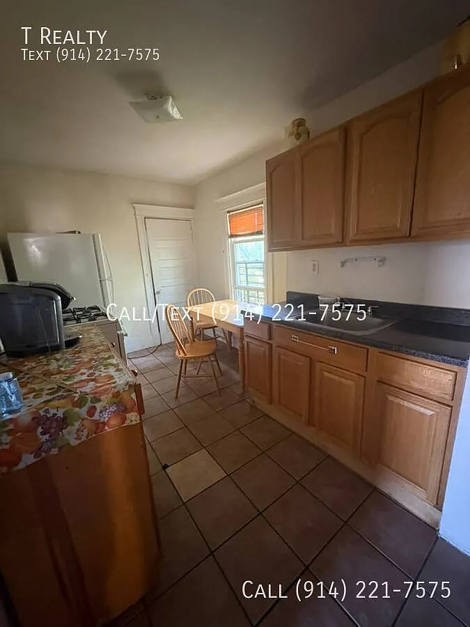 4 bed, $3,500 — Photo 2