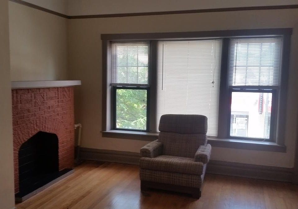 1st image of 3045 N Milwaukee Ave