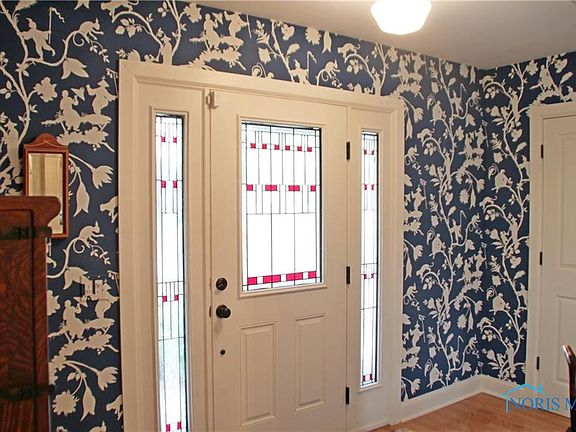 3rd image of 154 Eberly Ave