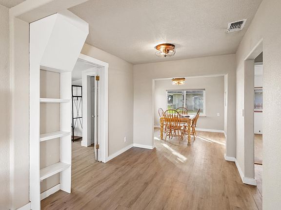 3rd image of 10695 Calvine Rd