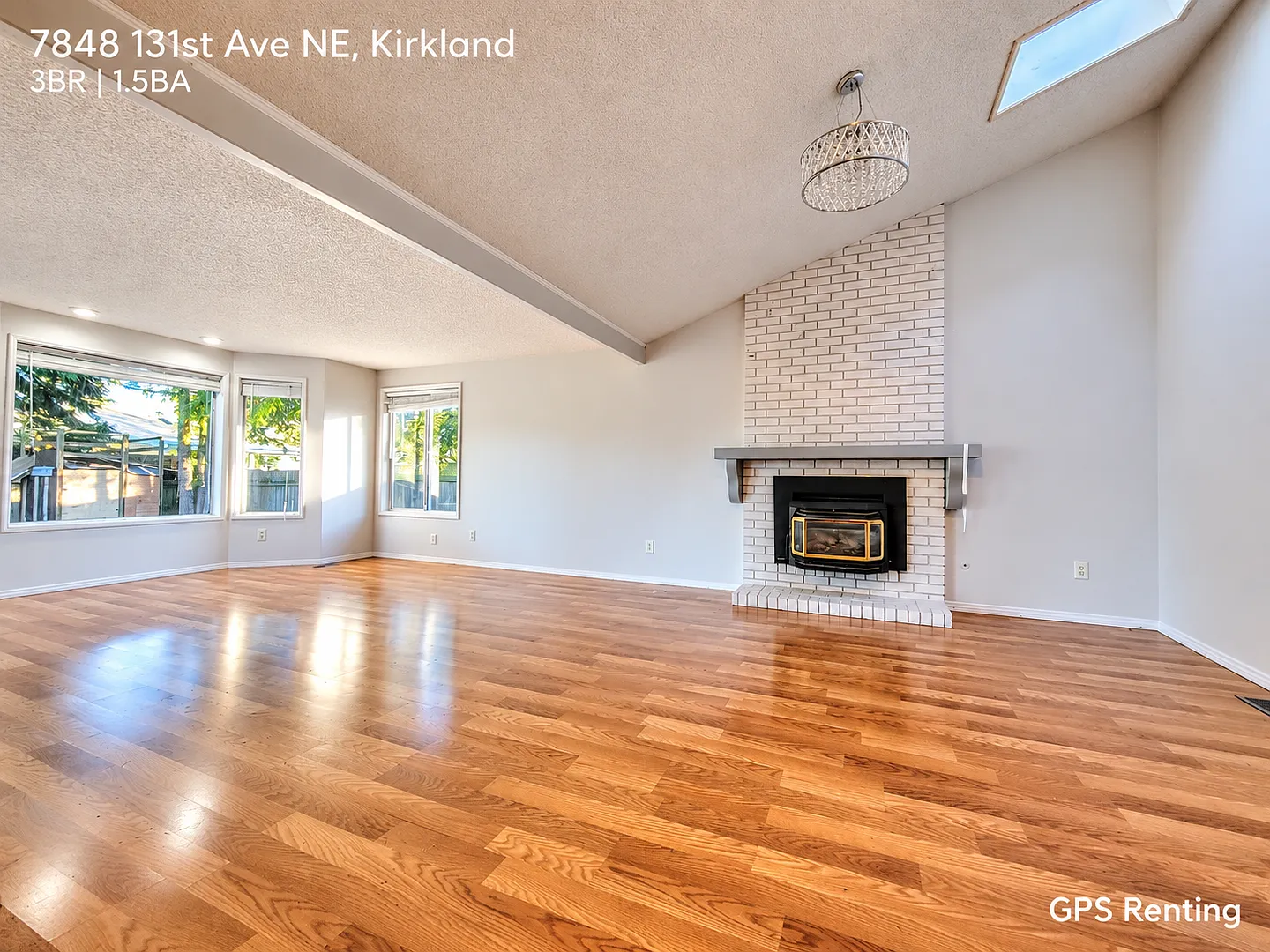 Spacious South Rose Hill Home in Kirkland — Photo 3