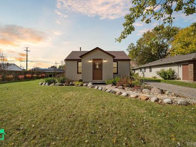 22958 Monterey Dr, Woodhaven, MI, 48183