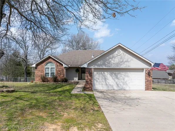 603 Laurel Dr, Greenwood, AR 72936