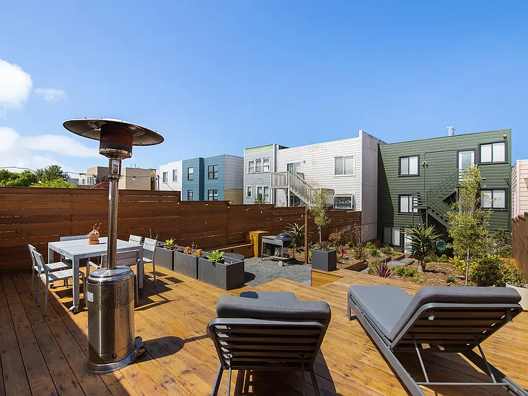 Large sun deck