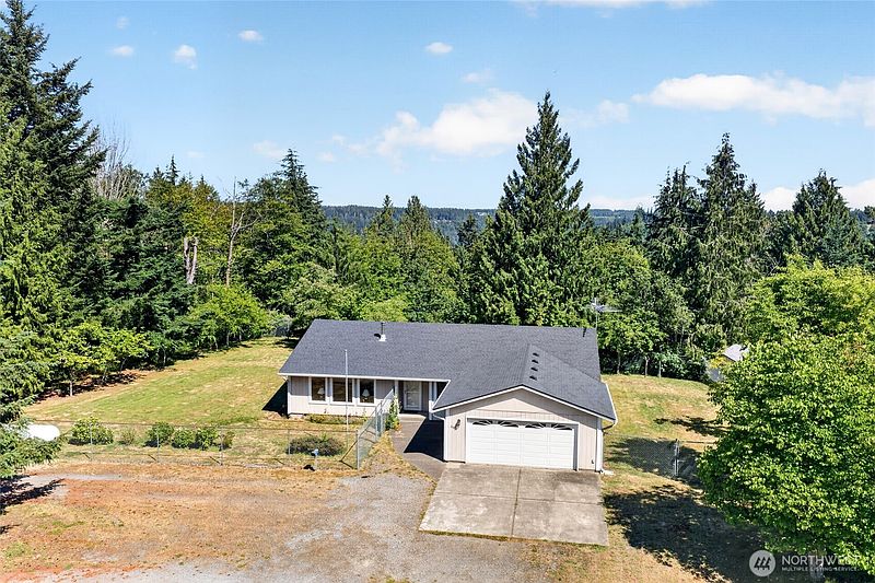 3rd image of 21619 185th Street E
