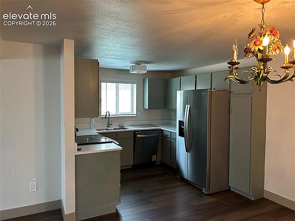 3rd image of 5418 Descanso Cir E
