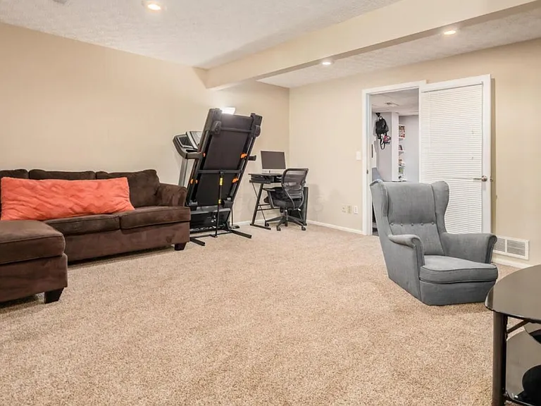 6985 Muirfield Dr — Photo 20