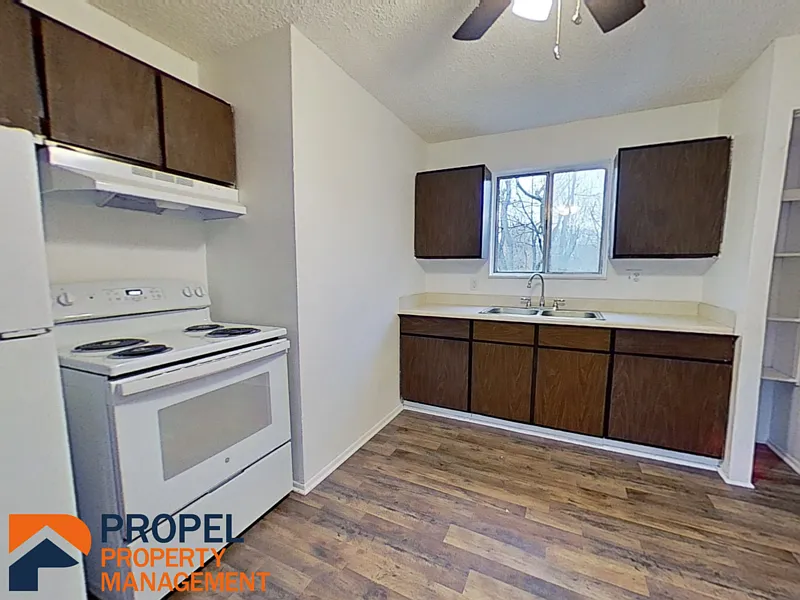 1 bed, 1.0 bath, 700 sqft, $750 — Photo 2