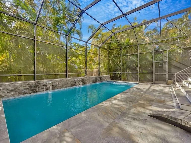 2706 W Trilby Ave — Photo 42