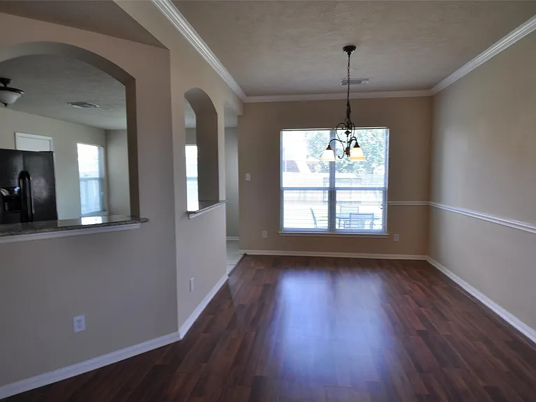 5823 Ridgebluff Ln — Photo 5