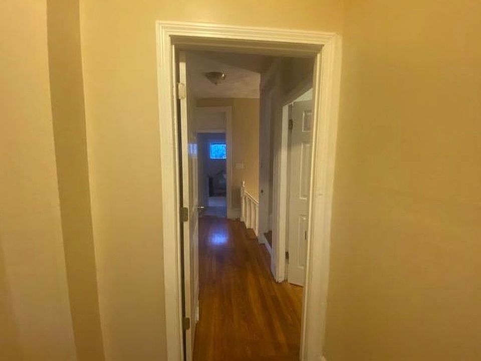 1st image of 369 Boston Ave #2