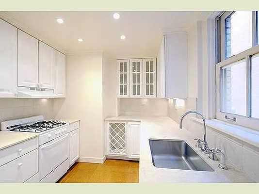 Sold by Stribling | media 2