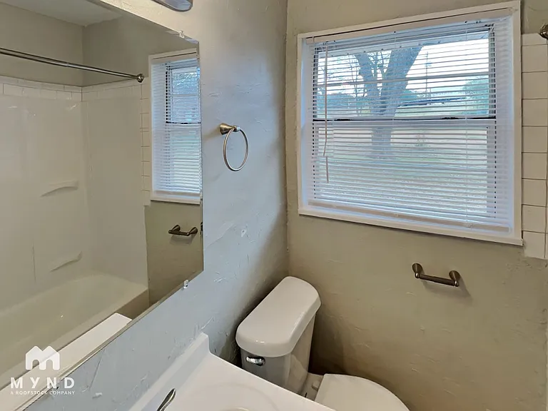 517 Main St — Photo 13