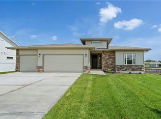 1471 N 162nd Ct, Basehor, KS 66007