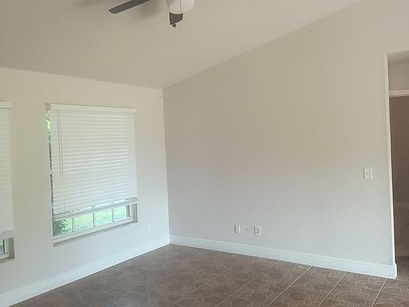 5th image of 2837 Nancy Dr