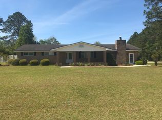 11 Claxton Rd, Hazlehurst, GA 31539