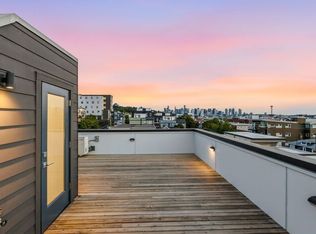 2366B Franklin Ave E, Seattle, WA 98102