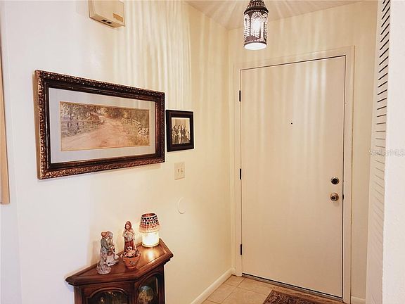 3rd image of 525 Fairways Cir #A
