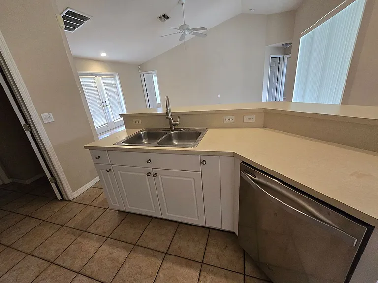 5309 Sands Blvd — Photo 7