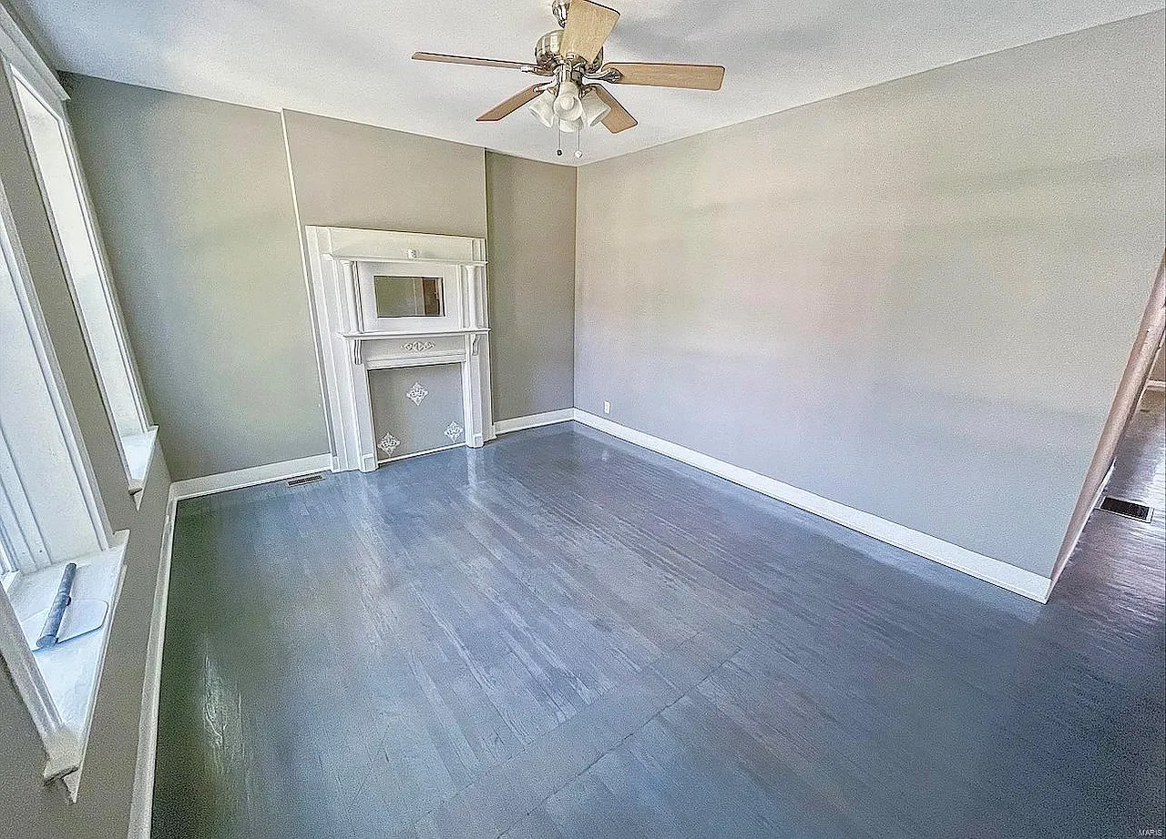 2 bed, 1000 sqft, $1,250 — Photo 3